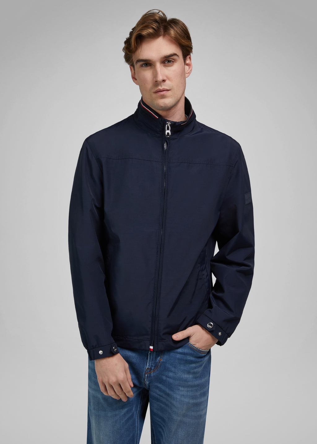 VESTE