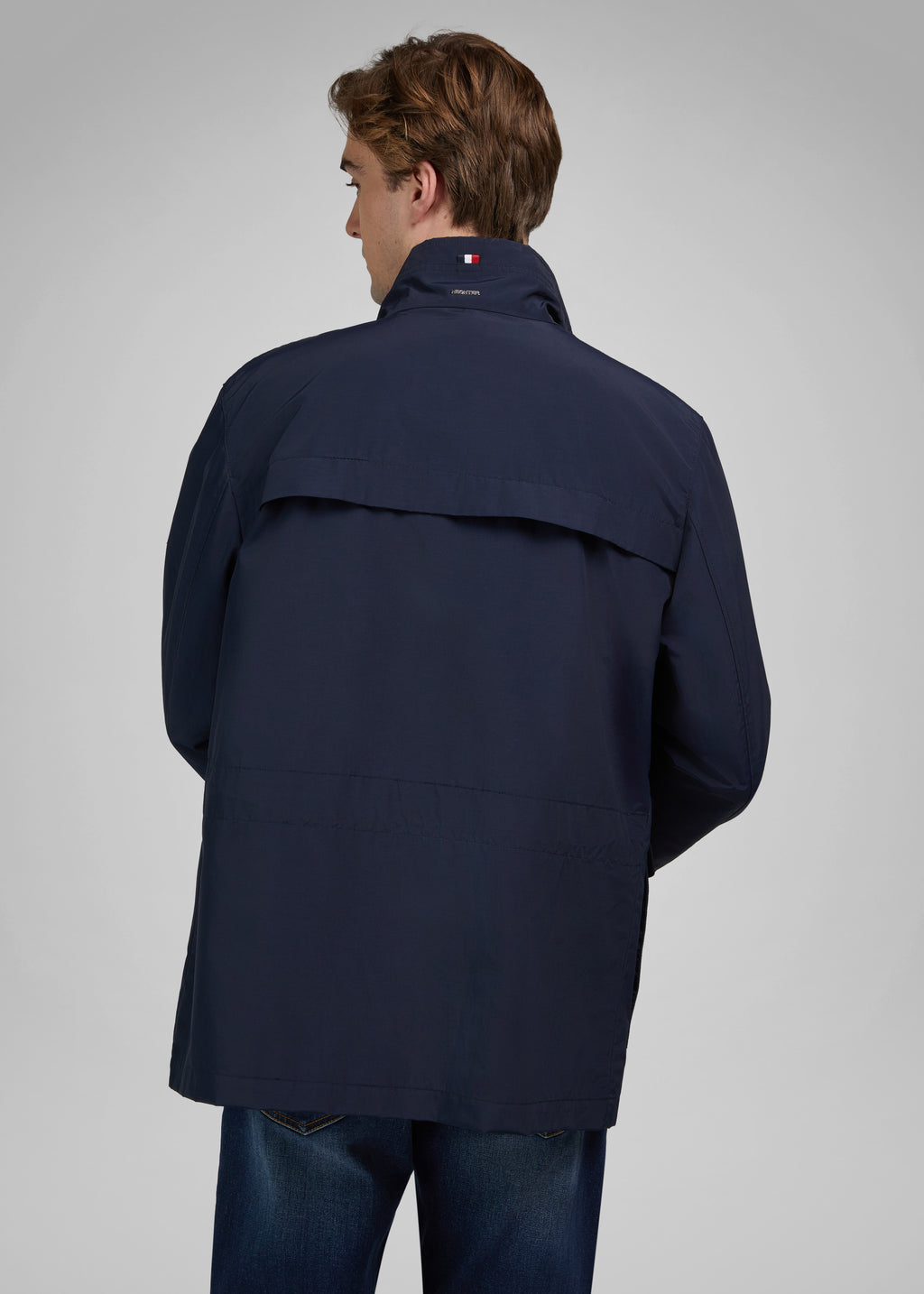 VESTE