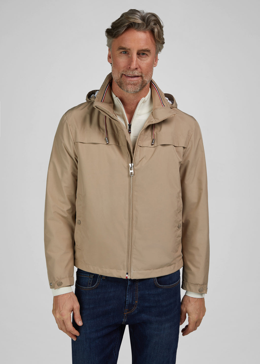 VESTE