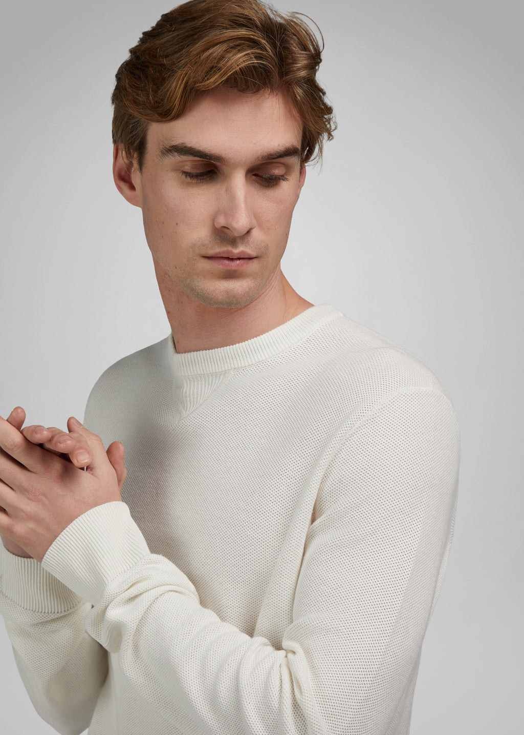 STRICK CREWNECK