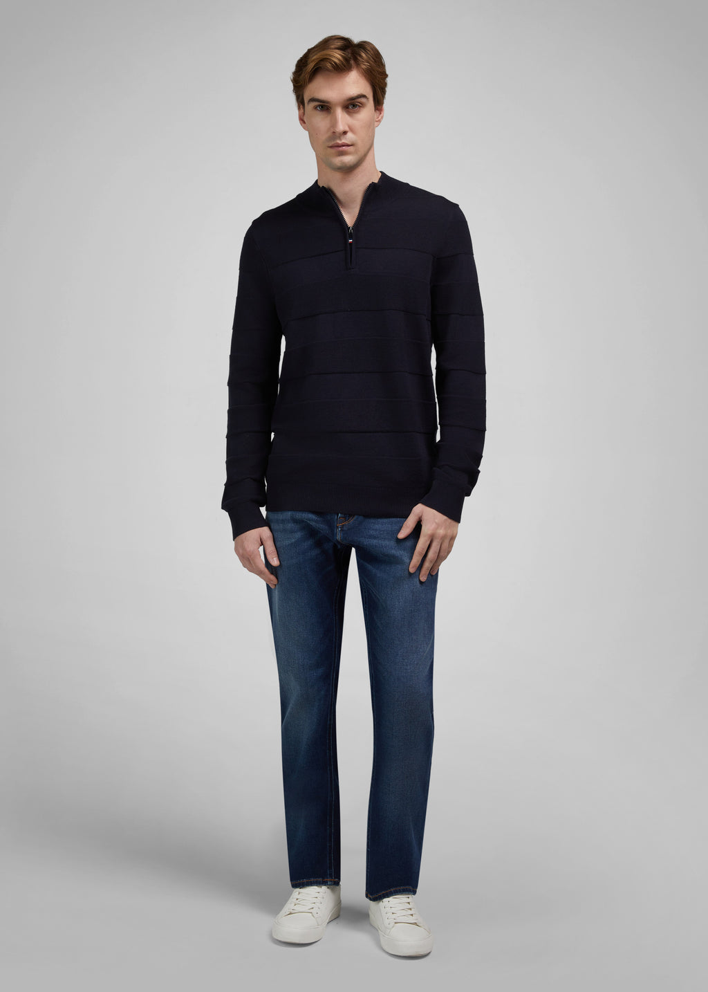 PULL EN TRICOT AVEC COL MONTANT ET FERMETURE ÉCLAIR