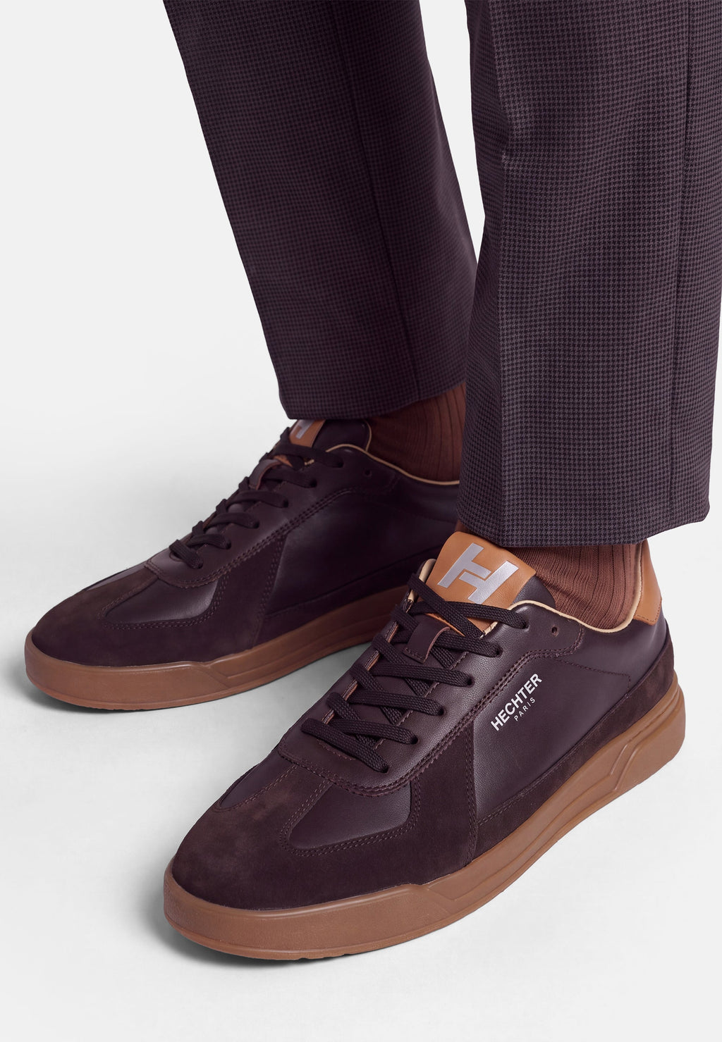 SNEAKER – Schwarzbraun – Ansicht 1